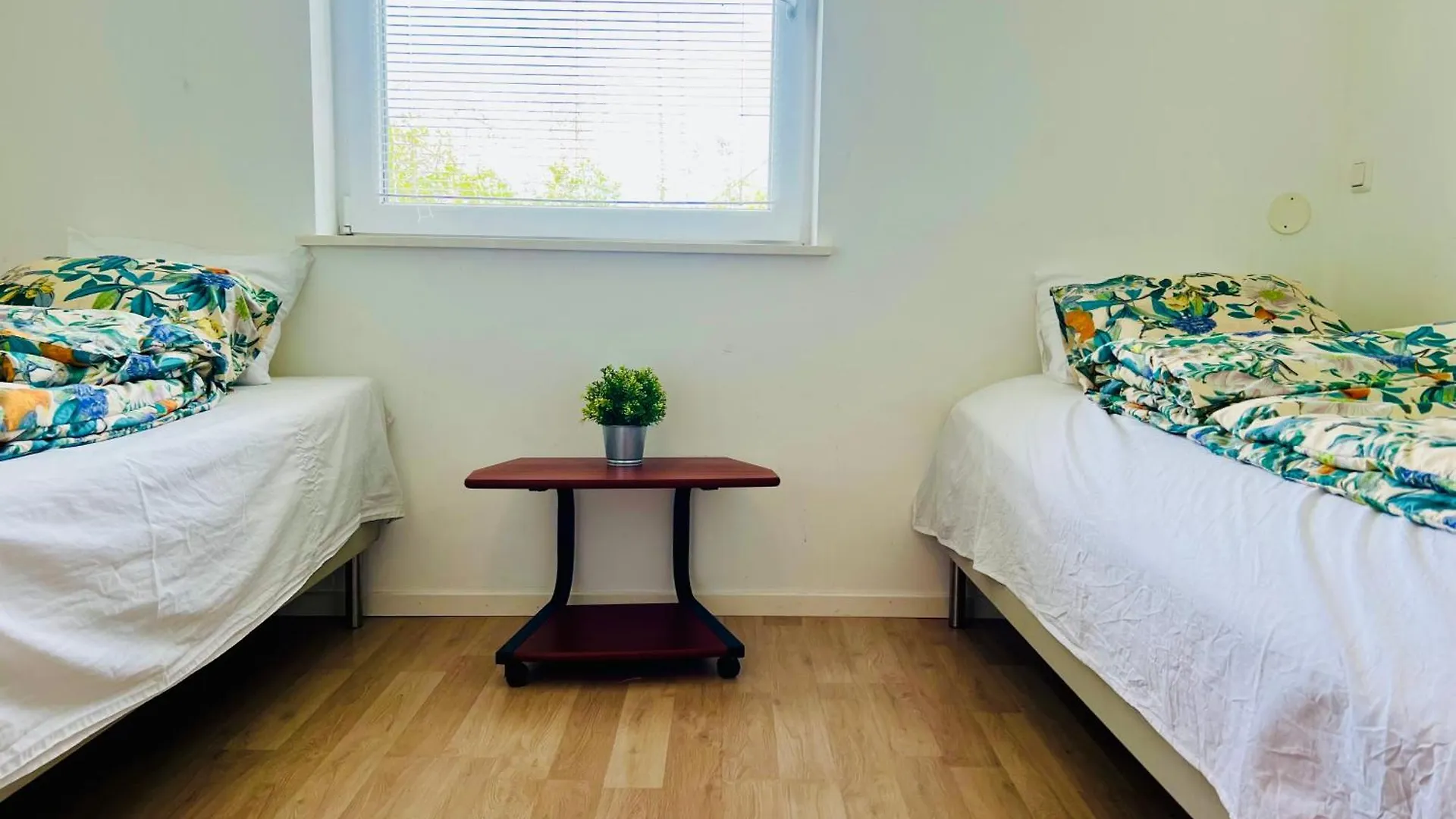 Bed & Breakfast Comfortable Room In Malmo- Husievaegen 100